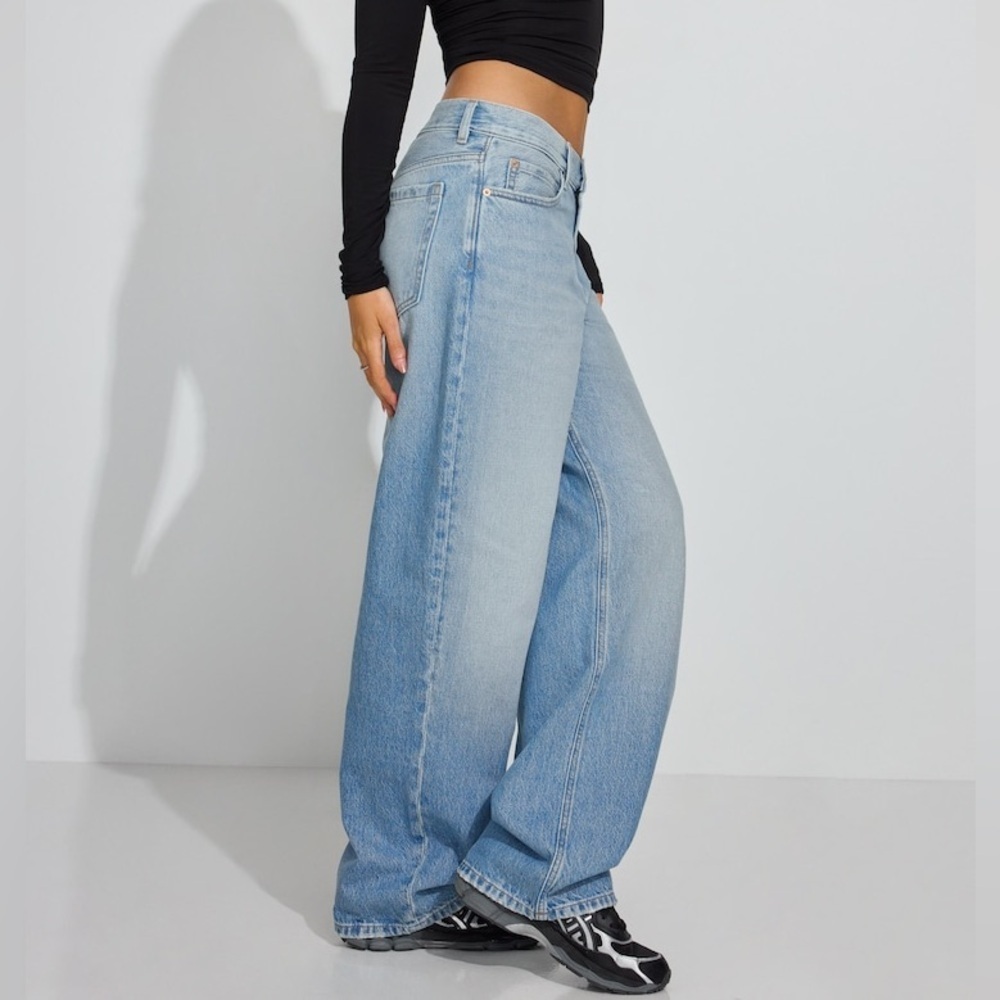 Garage Denim Low Rise Baggy Jeans Light Wash, Size 7 / 28 - Picture 3 of 11